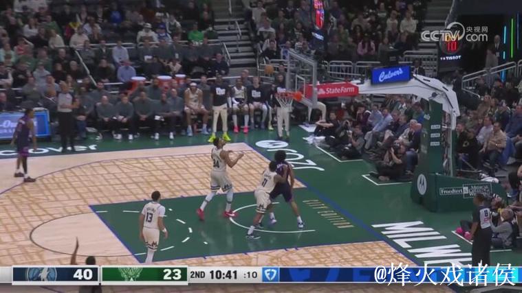 兰德尔29+8+6力压字母哥25+8，森林狼客场狂胜雄鹿